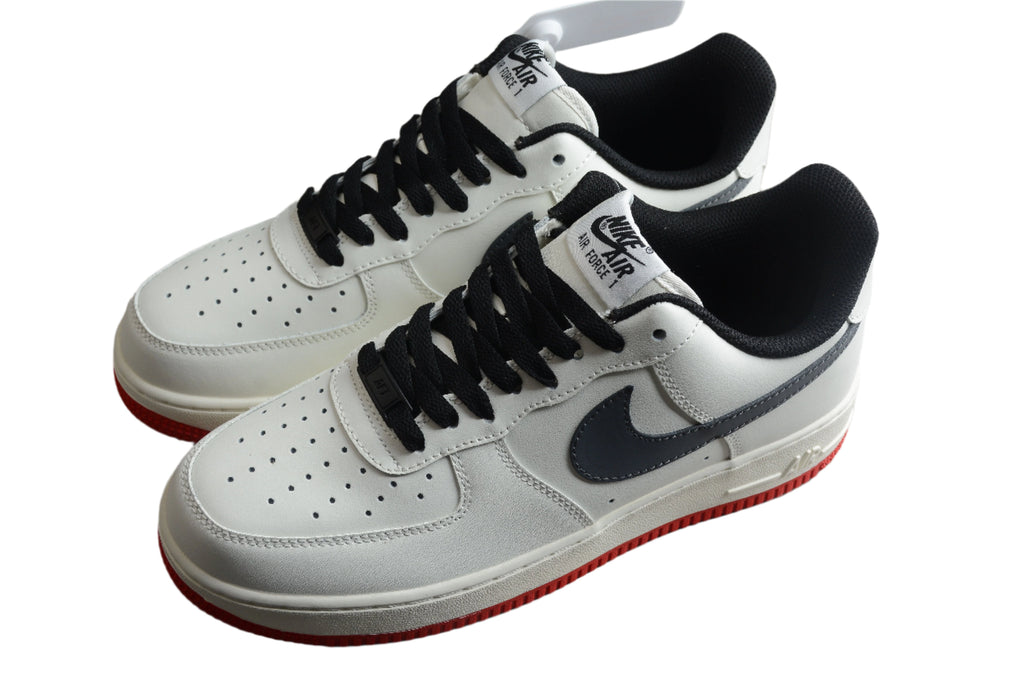 Nike Air Force One White / Grey / Red