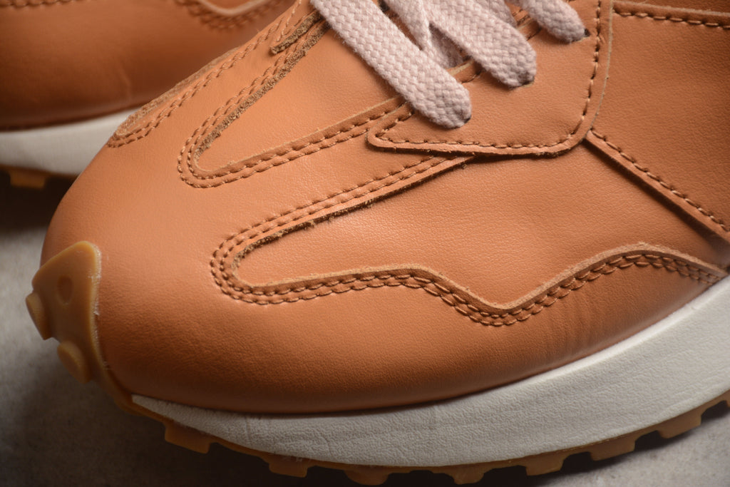 New Balance 327 Camel