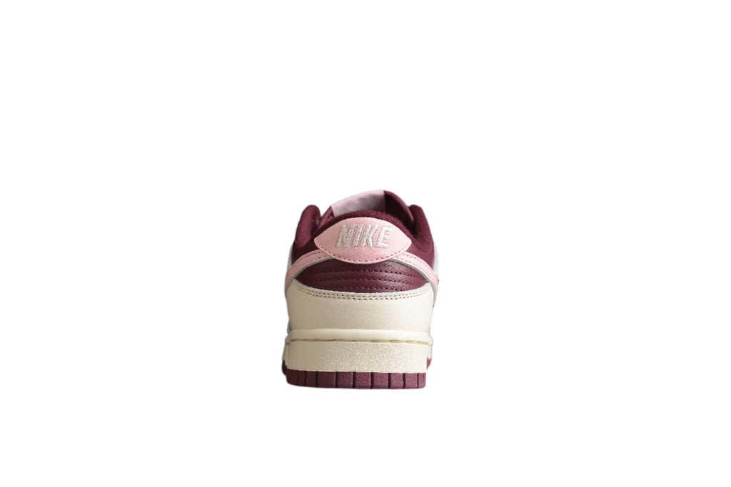 Nike Dunk Low  SB White / Burgundy / Pink