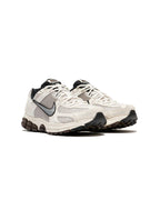 Nike Running Zoom Vomero 5 White / Black / Silver