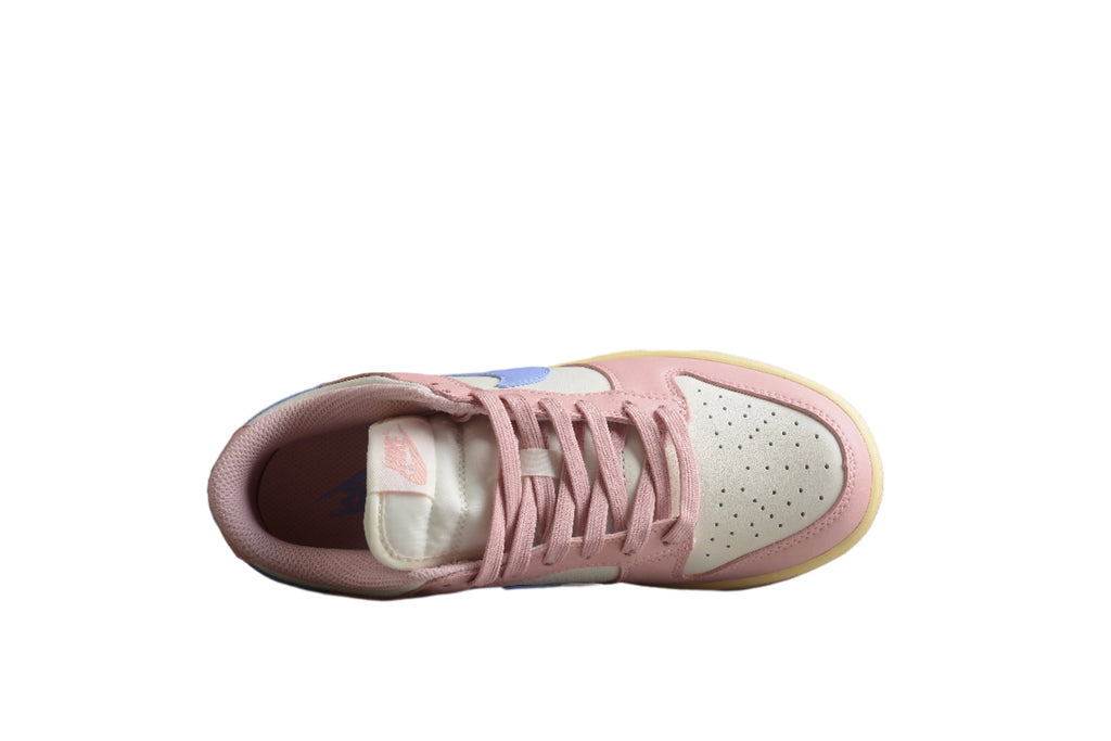 Nike Dunk Low  SB Oxford Pink