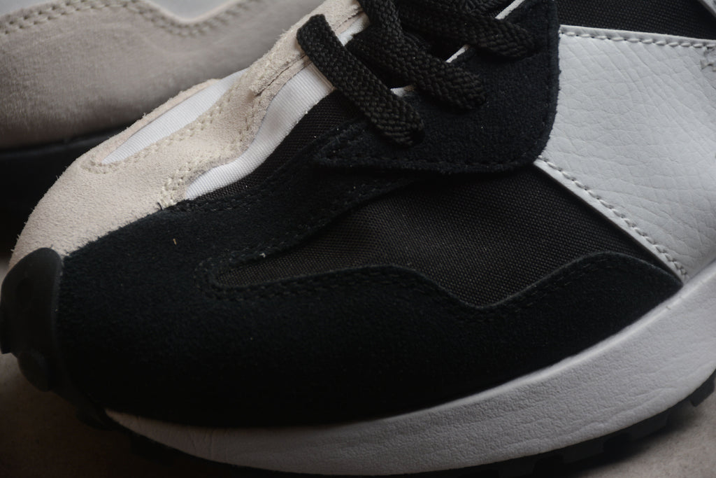 New Balance 327 Black