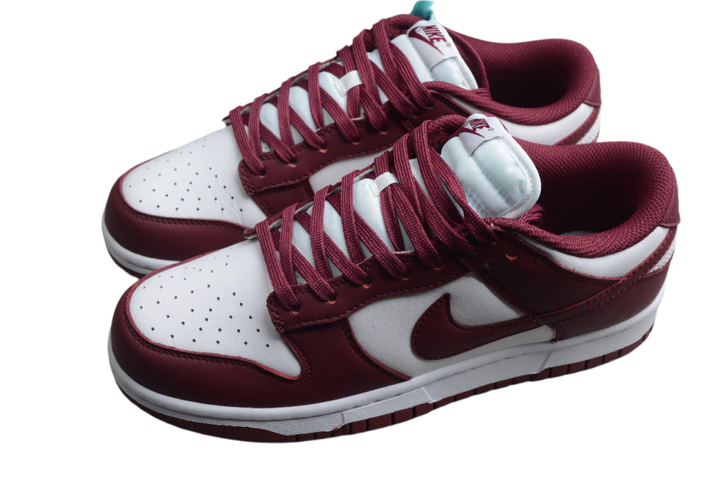 Nike Dunk Low  SB Burgundy