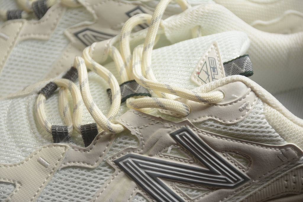New Balance 610T Beige