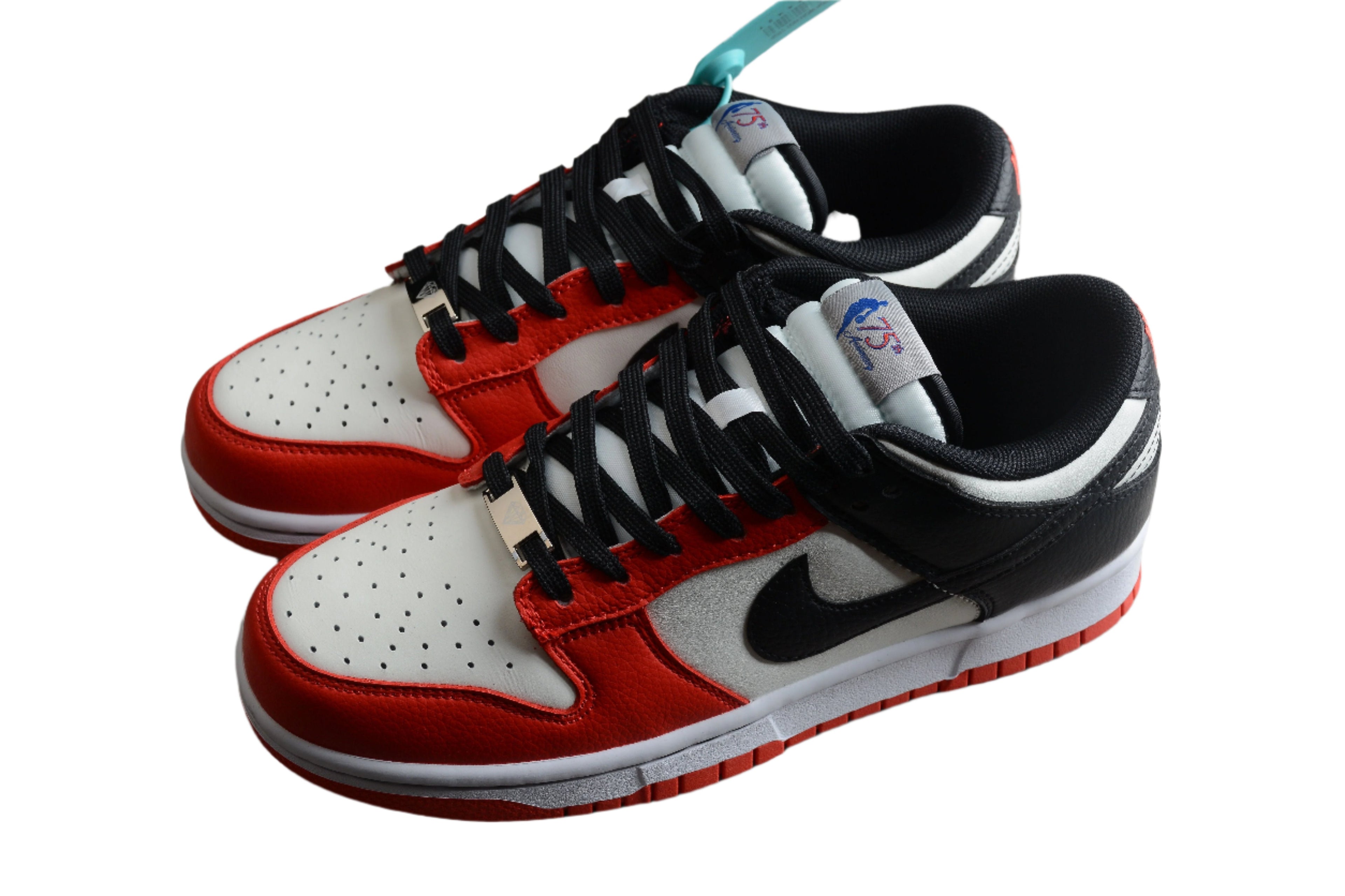 Nike Dunk Low SB Red / Black