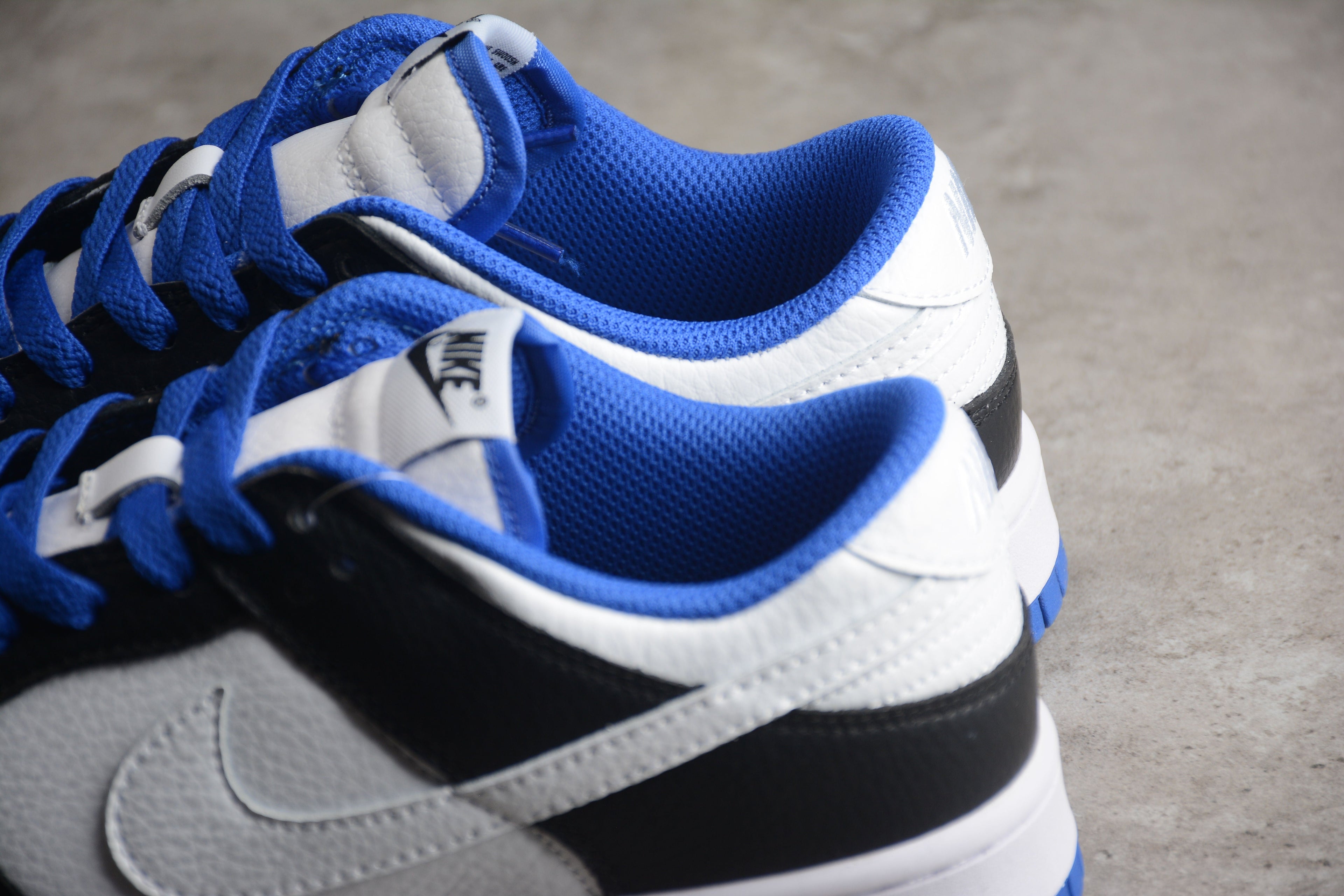 Nike Dunk Low  SB White / Black / Blue