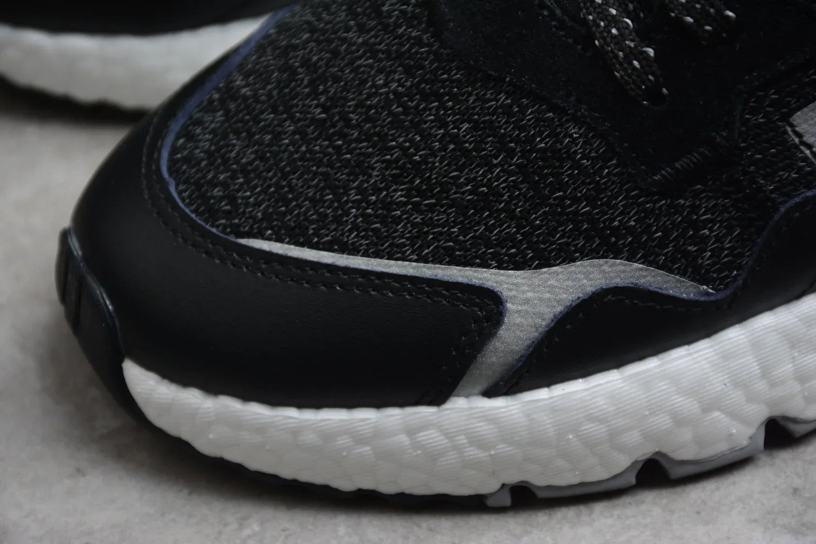 Adidas Jogger Boost Black / Cloud White