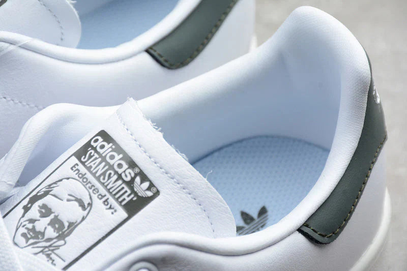 Adidas Stan Smith White / Light Black