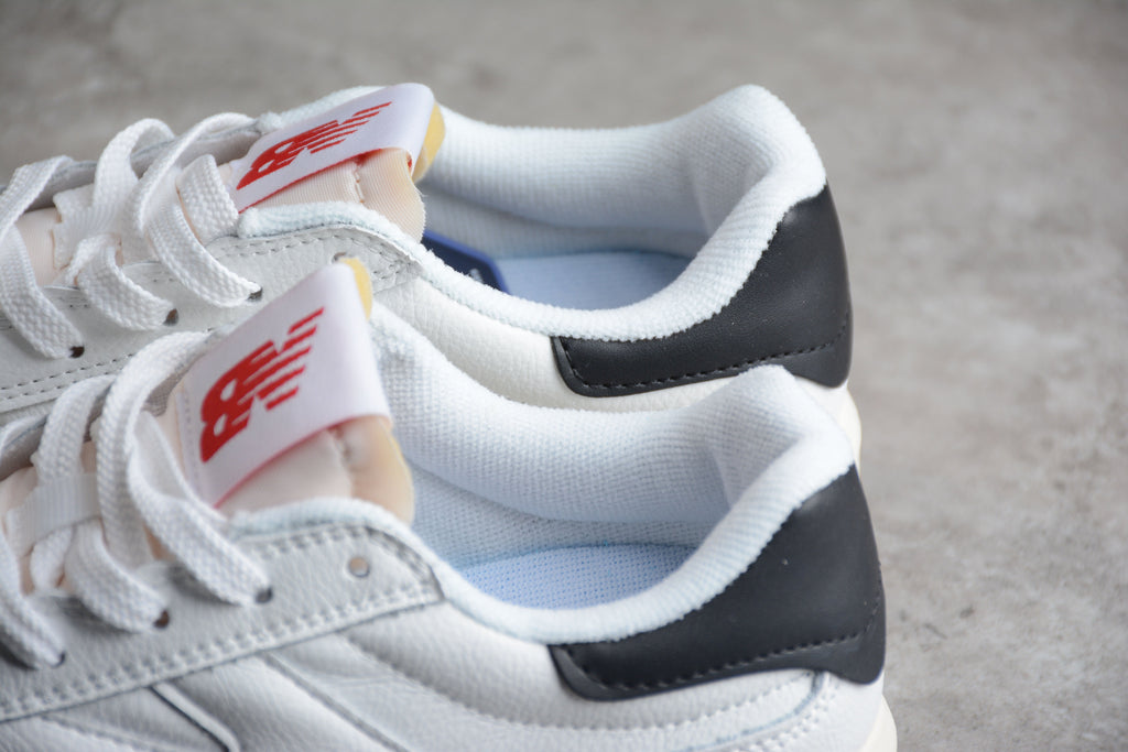 New Balance 302 White
