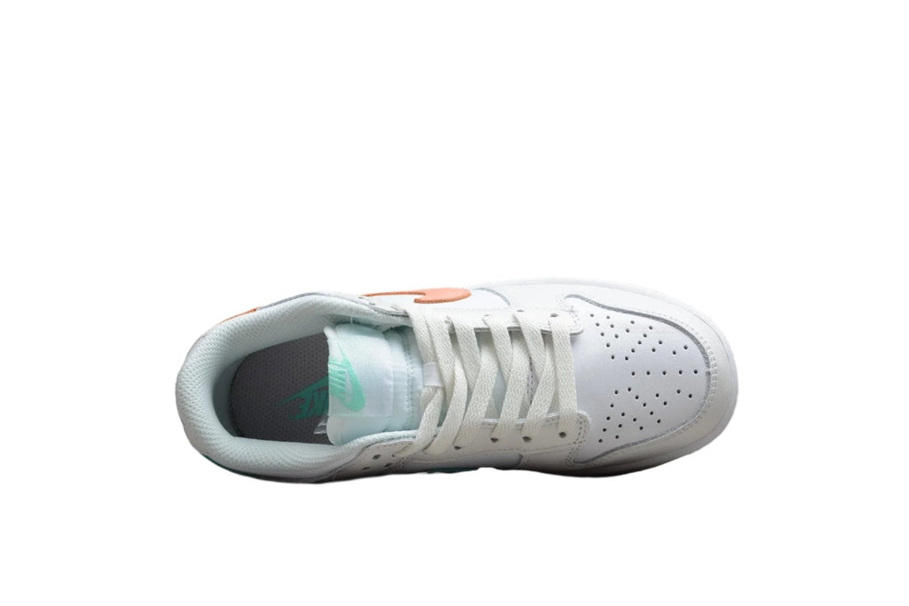 Nike Dunk Low SB Grey / Crimson Bliss