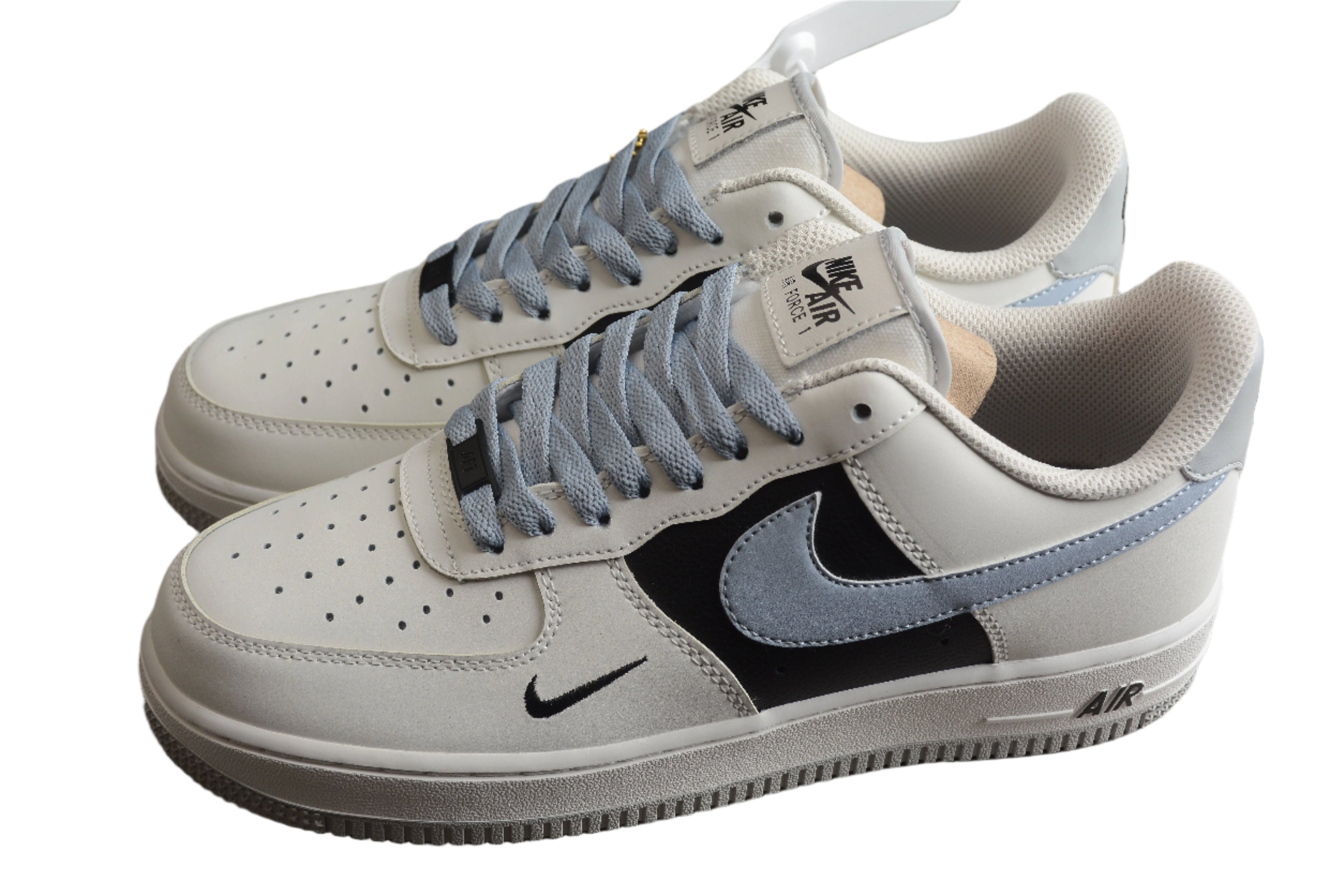 Nike Air Force One White / Black / Light Blue