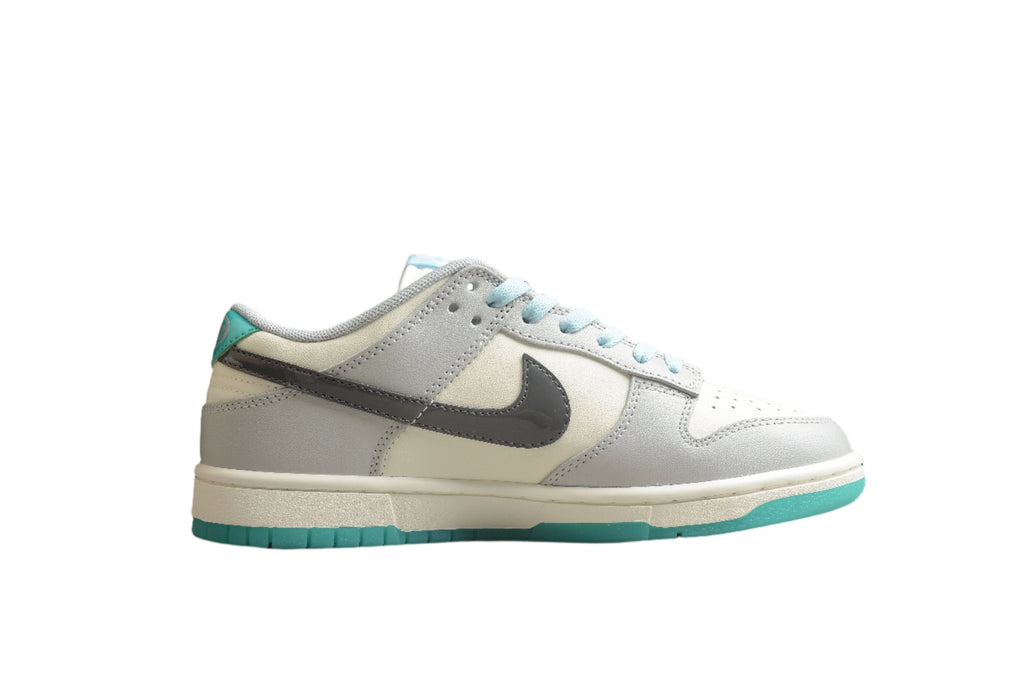 Nike Dunk Low SB Grey / Light Blue