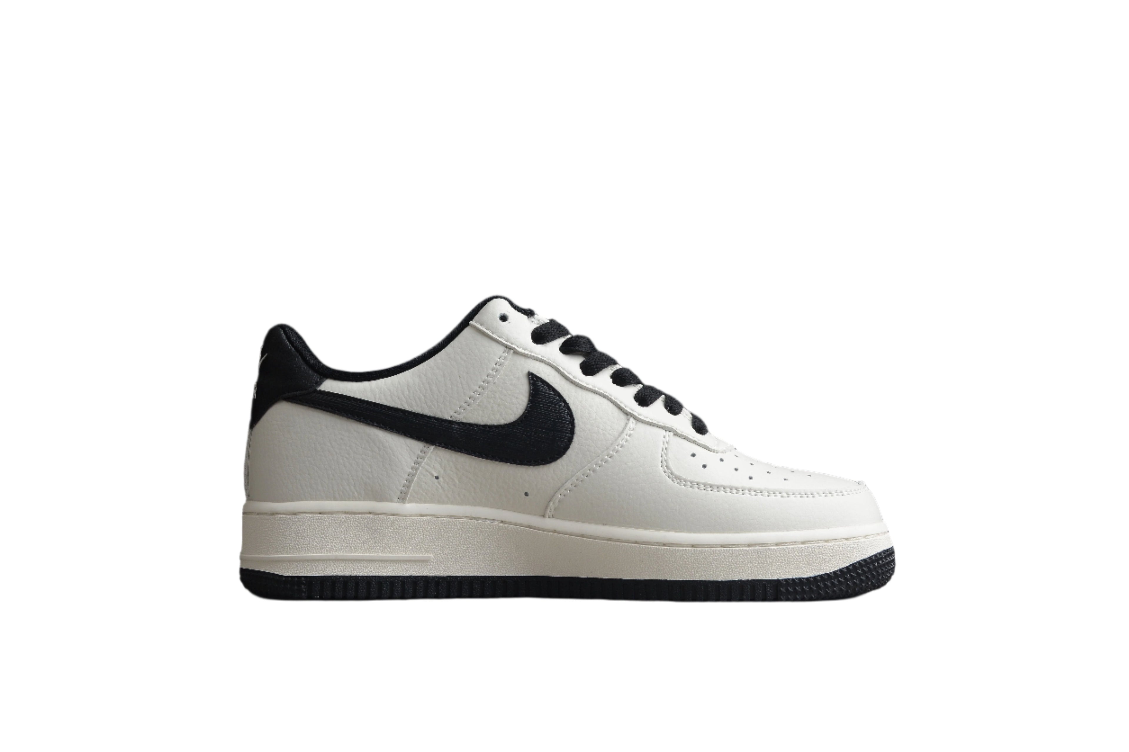Nike Air Force One White / Black