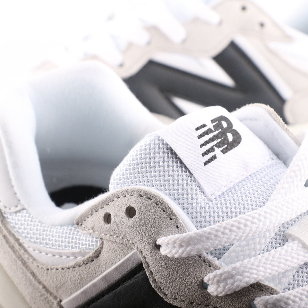 New Balance 5740 Sea Salt/Black