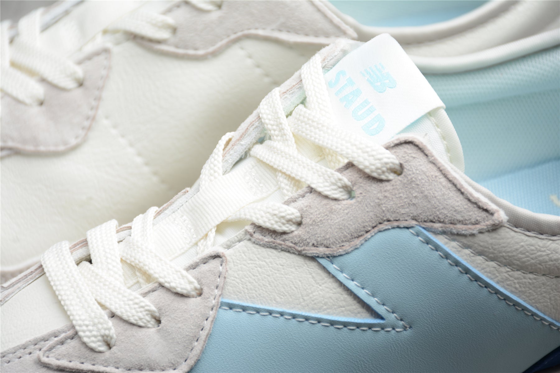New Balance 327 White / Blue