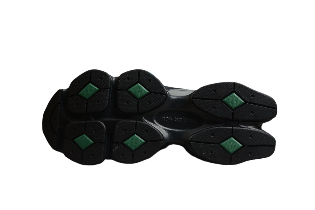 New Balance 9060 Team Forest Green
