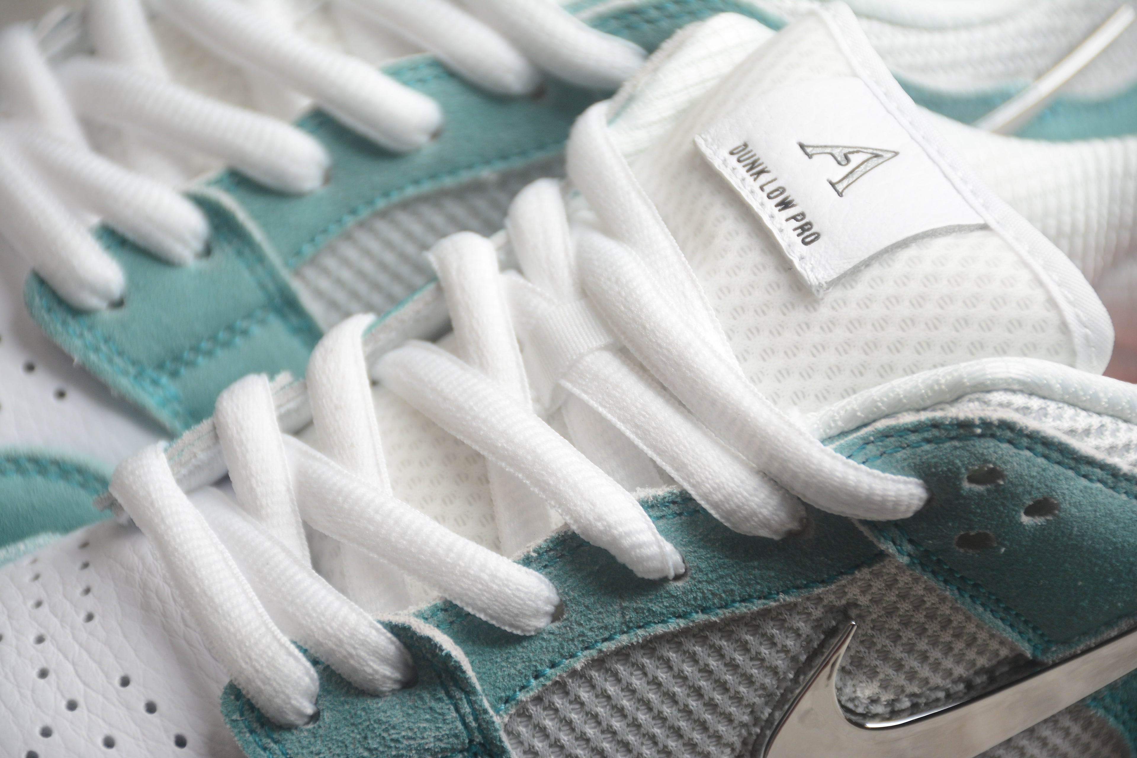 Nike Dunk Low SB Turbo Green / Silver