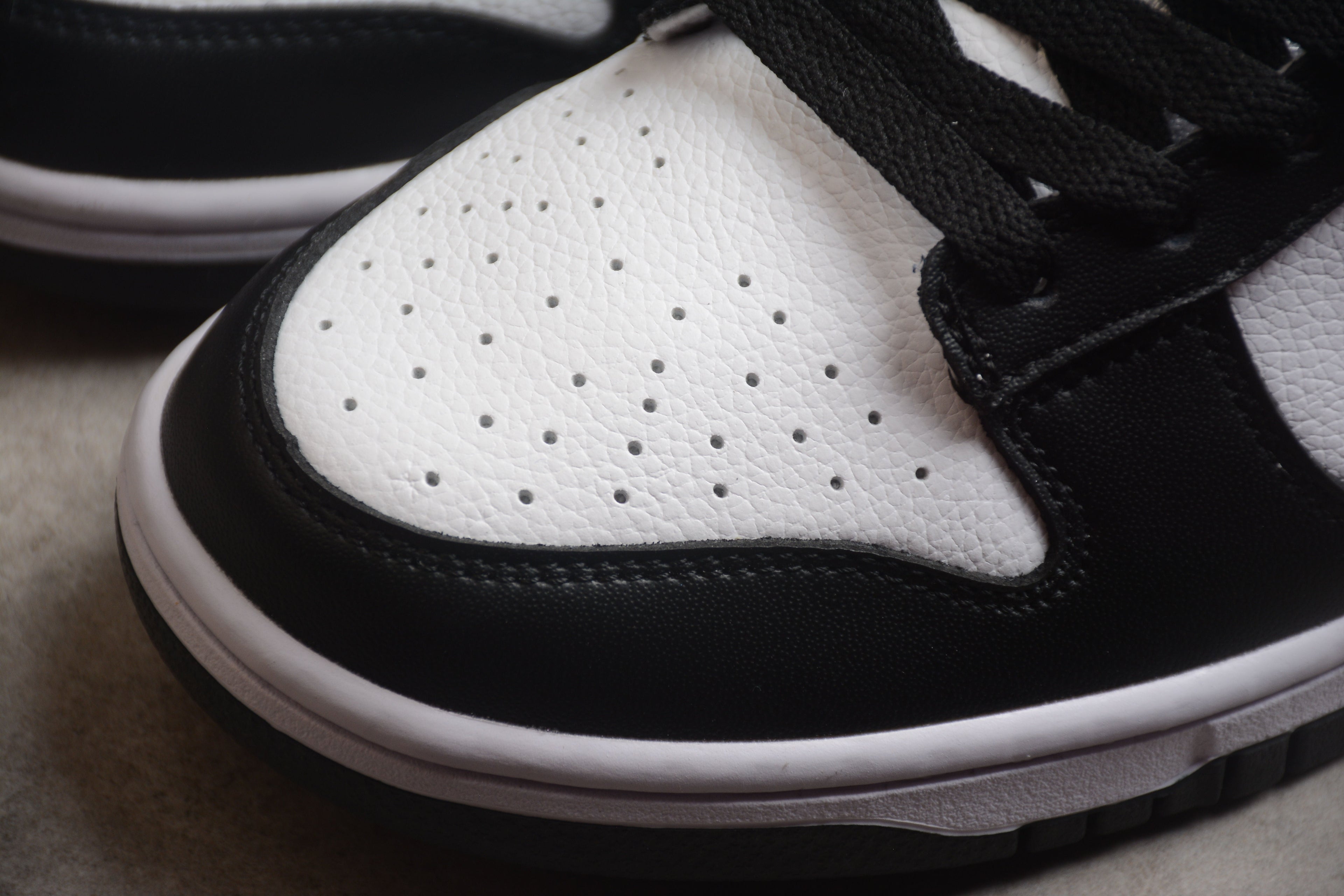 Nike Dunk Low SB Black / Yellow