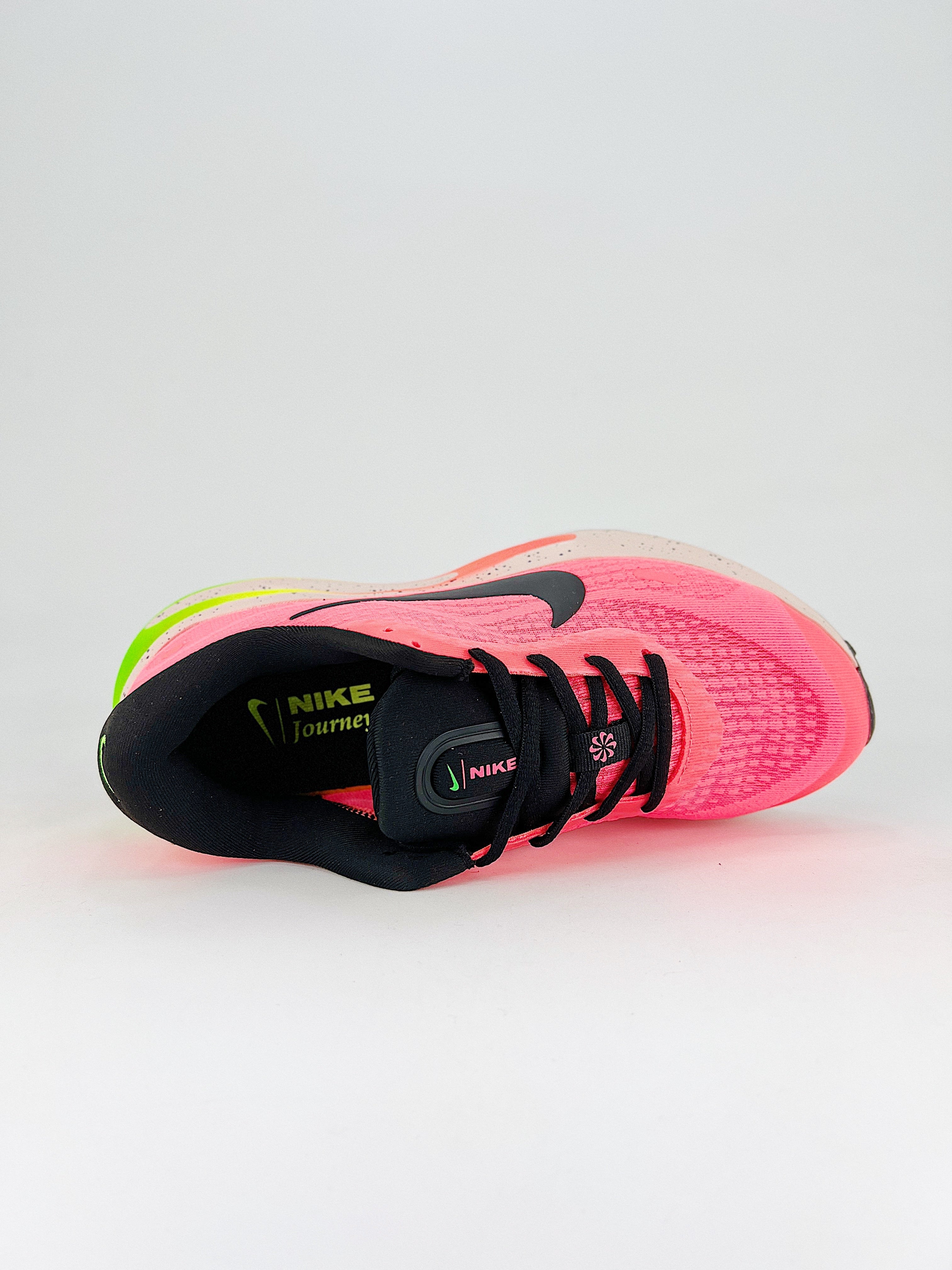 Nike running journey Hot Punch