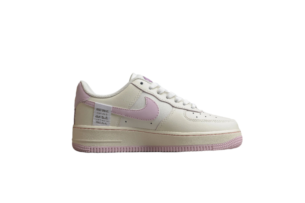 Nike Air Force One Light Pink