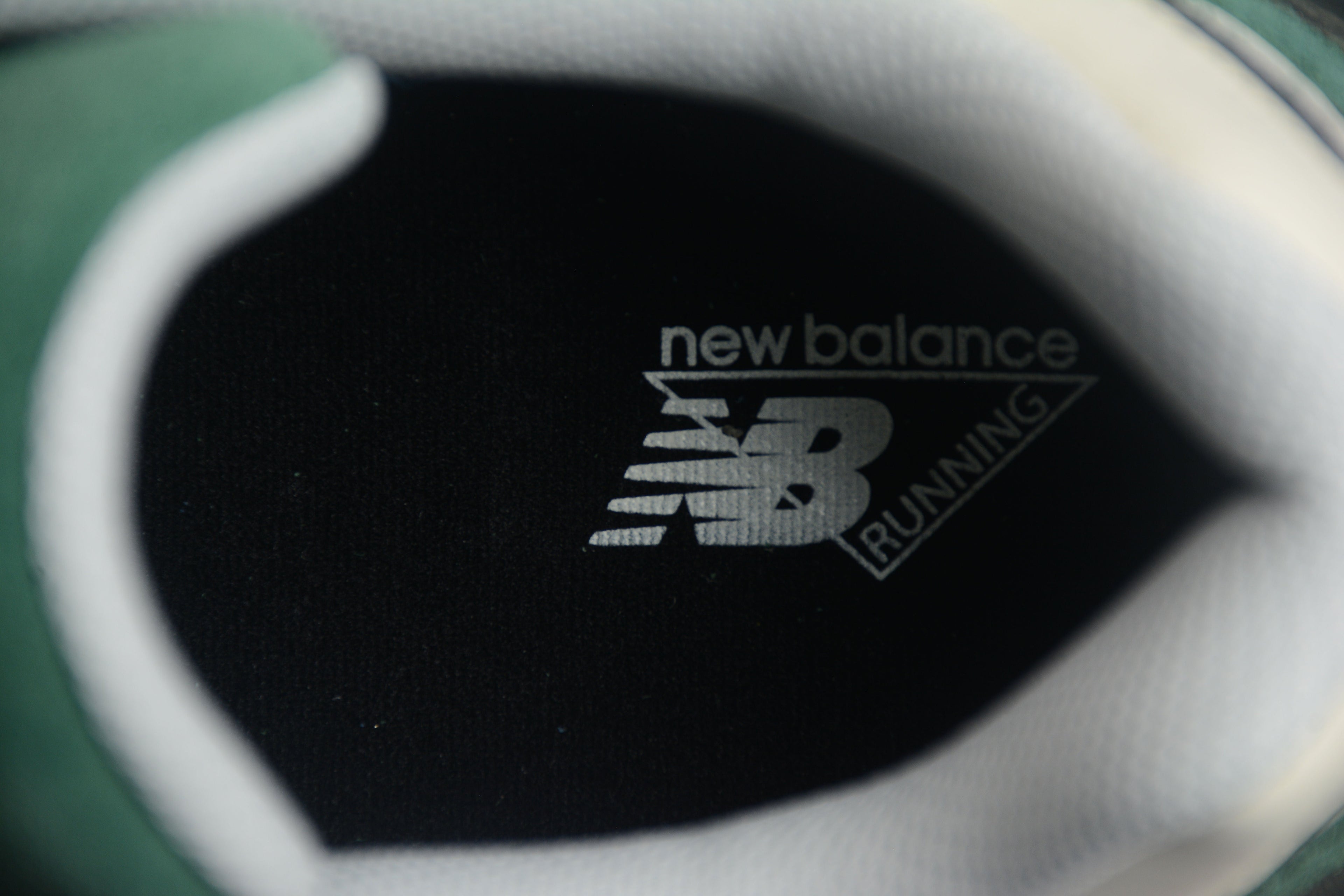 New Balance 9060 Team Forest Green