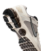 Nike Running Zoom Vomero 5 White / Black / Silver