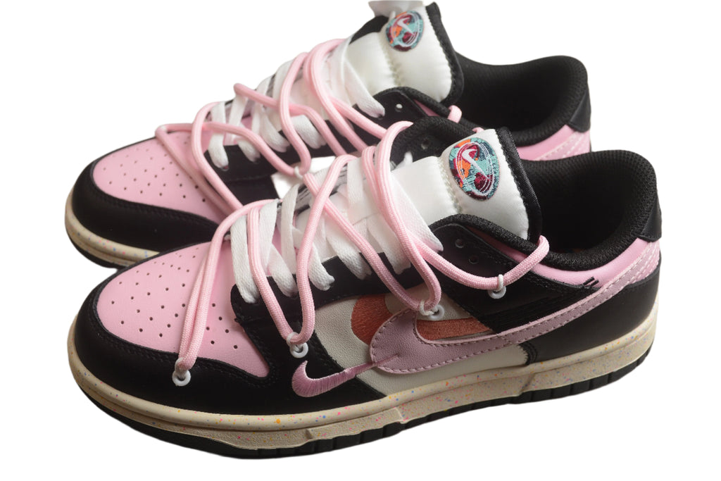 Nike Dunk Low  SB Black / Pink
