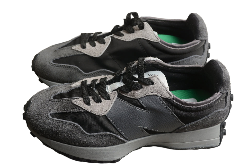 New Balance 327 Grey
