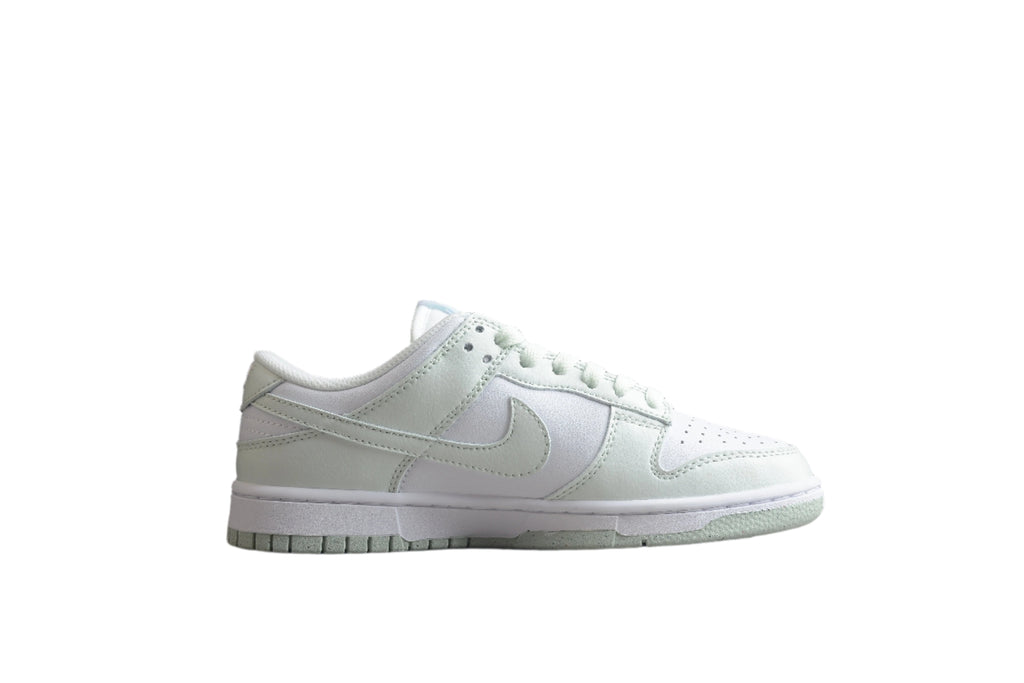 Nike Dunk Low SB Light Mint