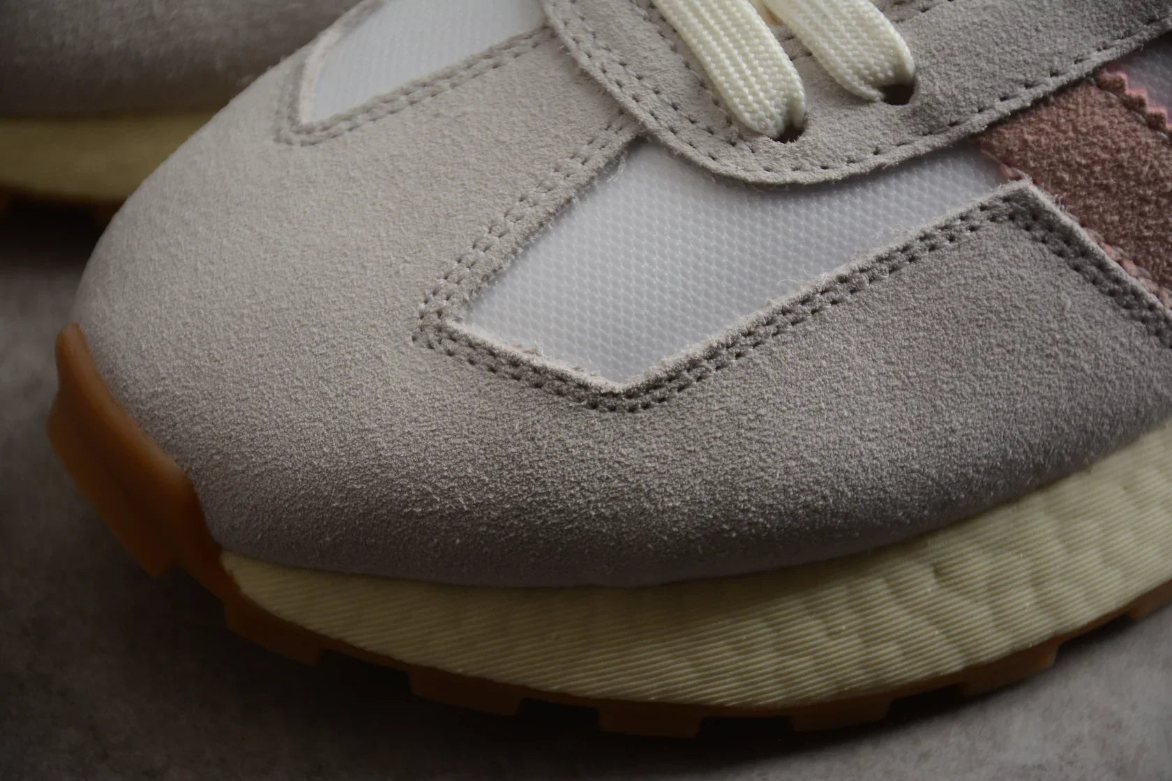 Adidas Retropy White / Pink