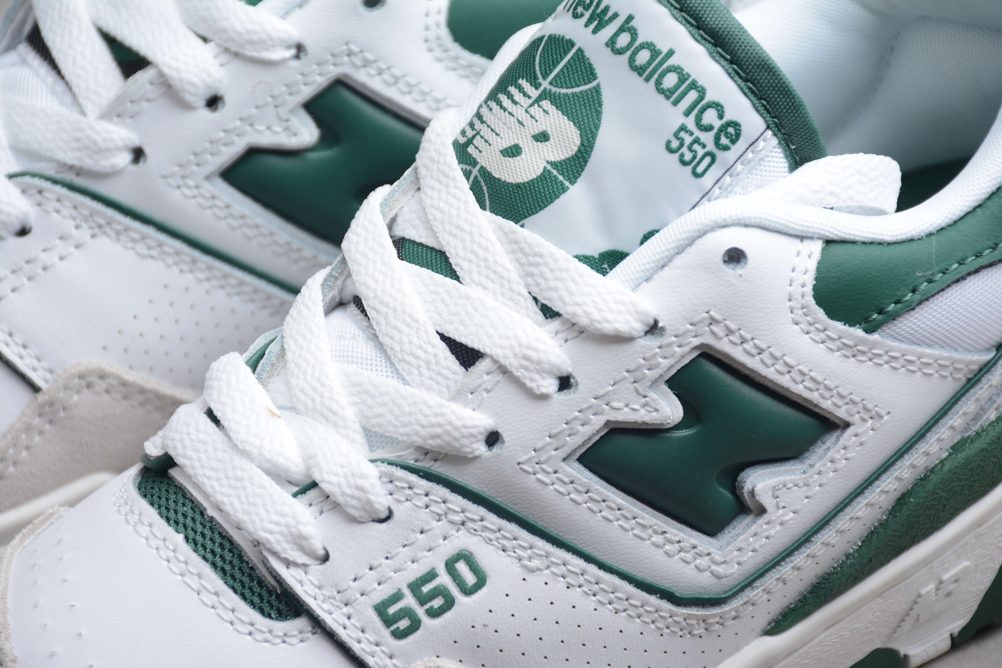 New Balance 550 White / Green