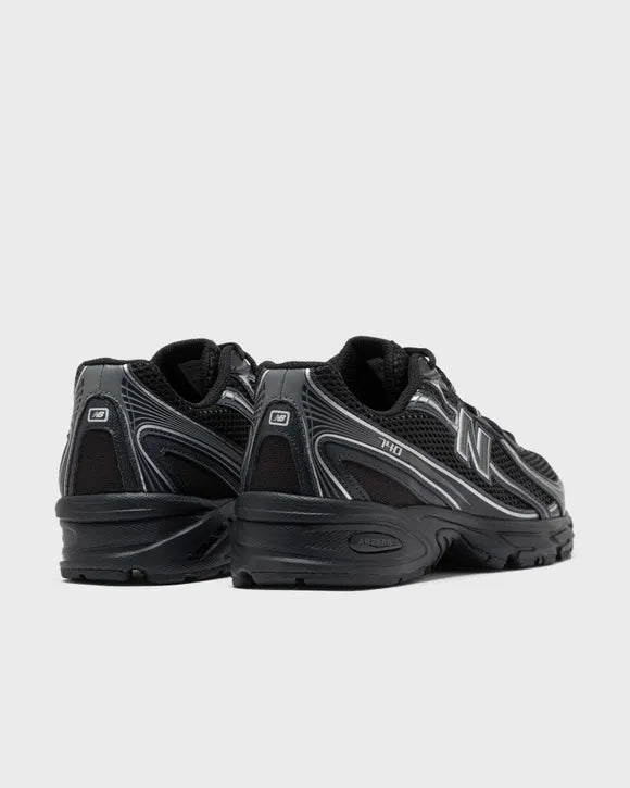 New Balance 740 Black