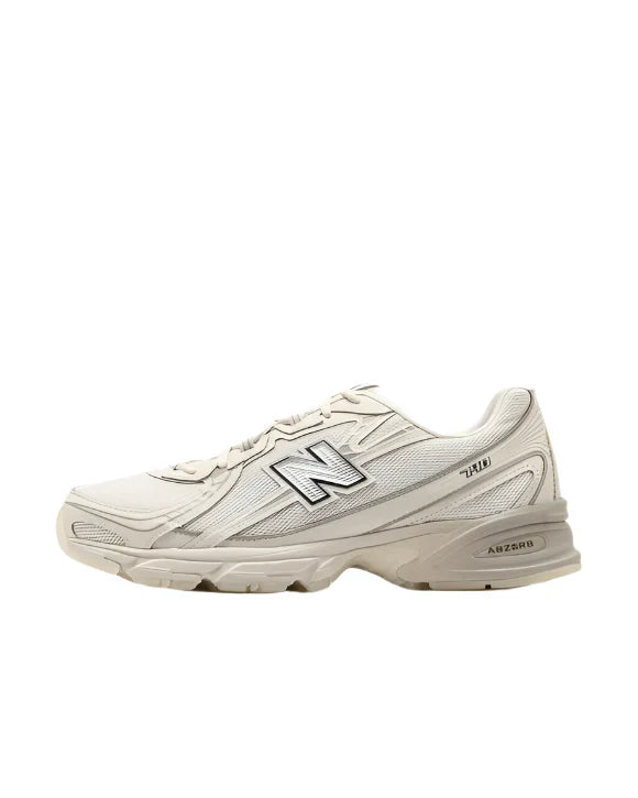 New Balance 740 Beige