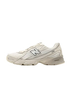 New Balance 740 Beige