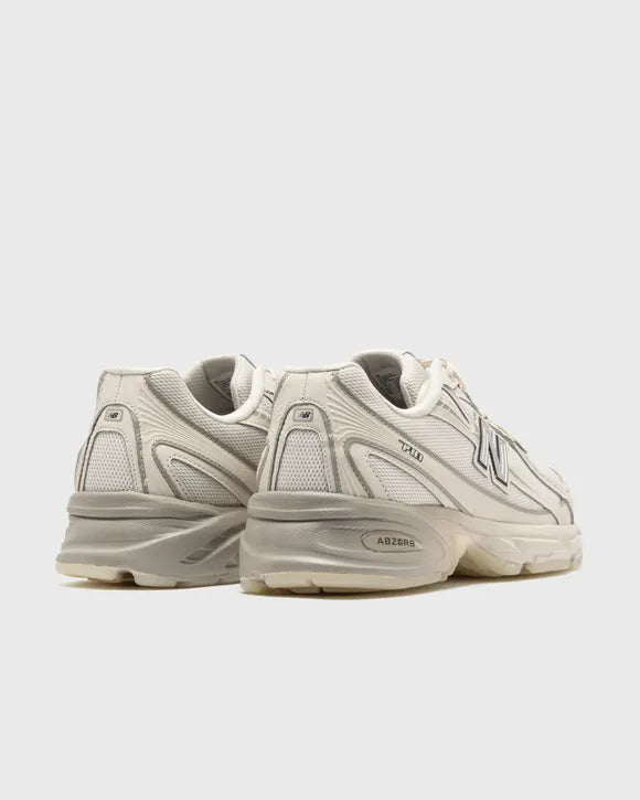 New Balance 740 Beige