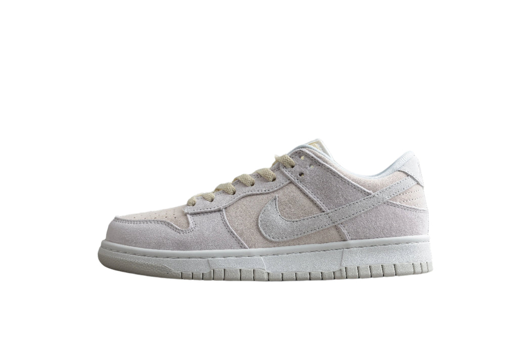 Nike Dunk Low SB Beige