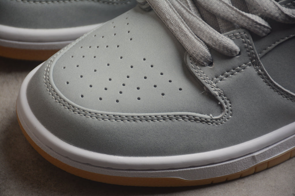 Nike Dunk Low SB Grey