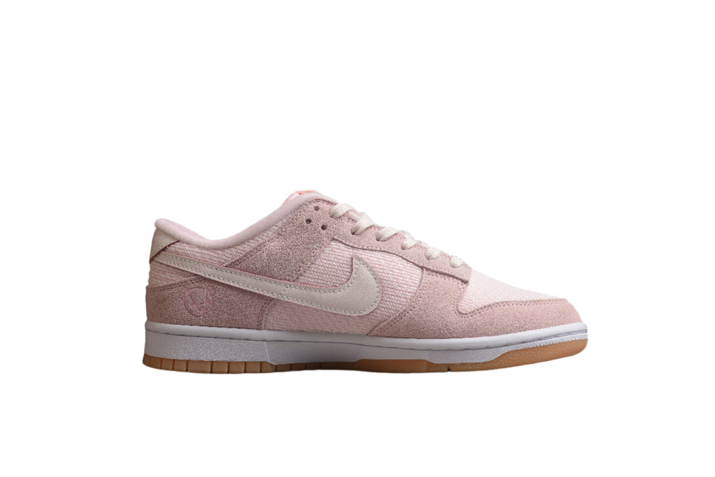 Nike Dunk Low  SB Pink Teddy Bear