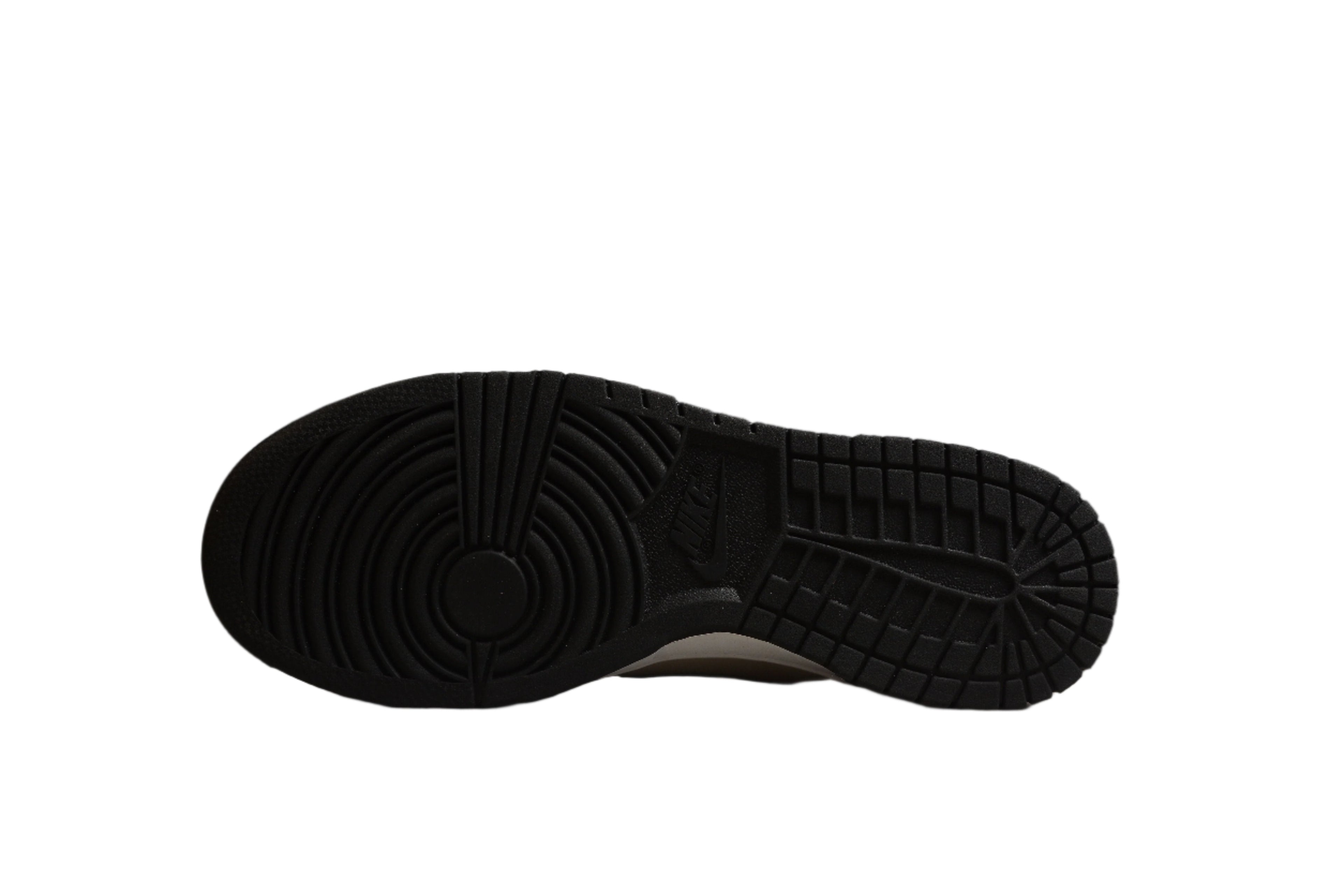 Nike Dunk Low SB Cream / Black / Silver