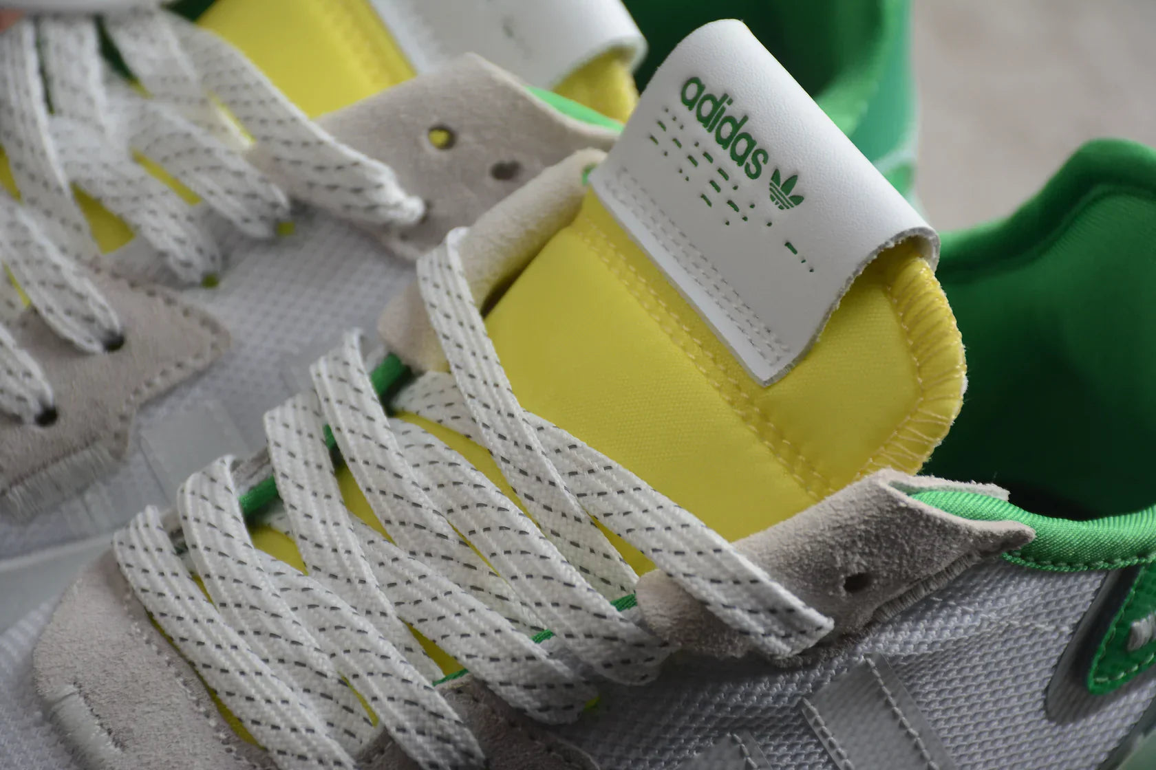 Adidas Jogger Boost White / Light Green