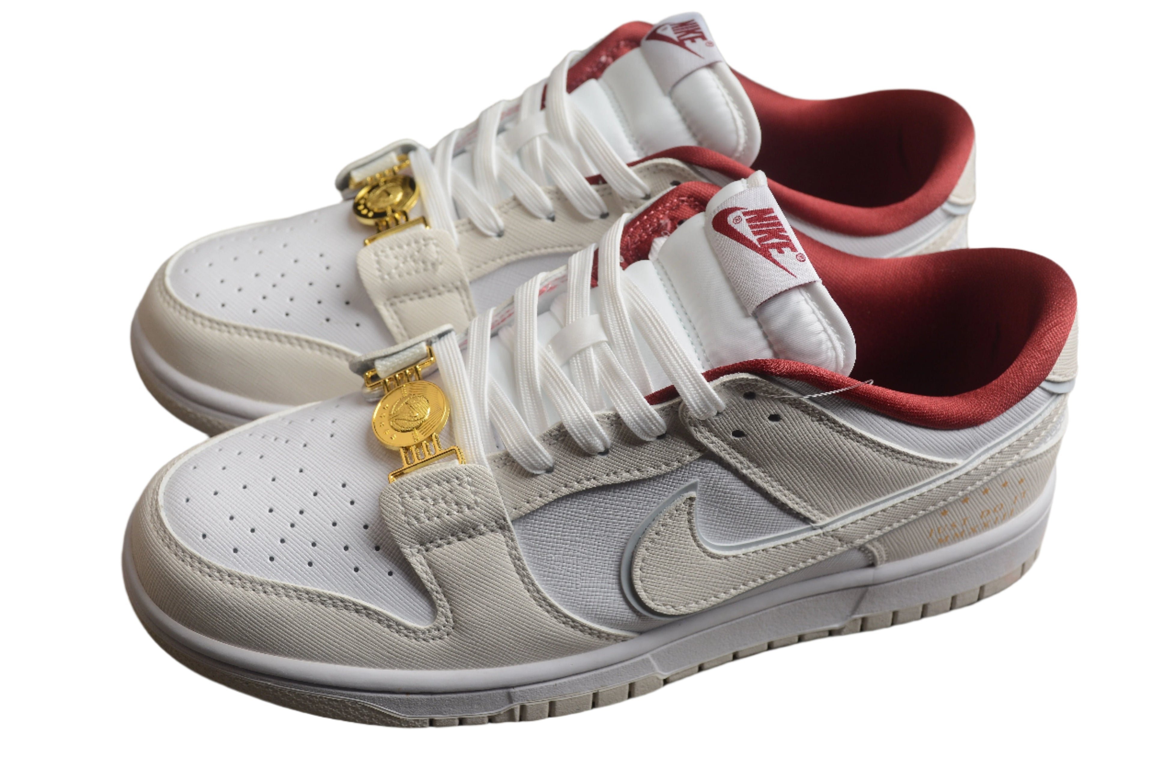 Nike Dunk Low  SB Beige