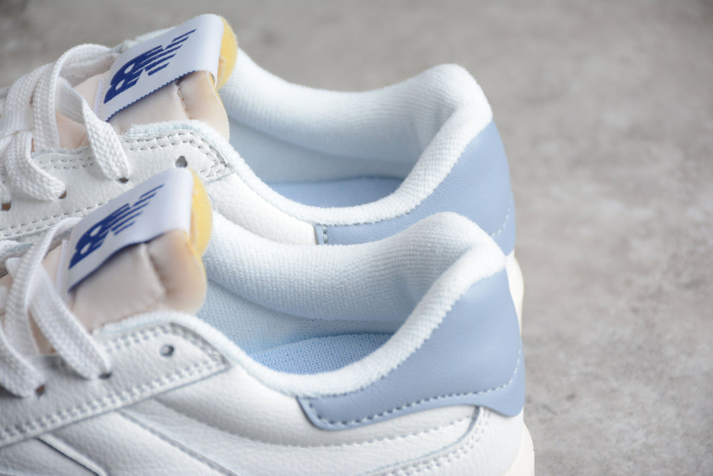 New Balance 302 White / Blue
