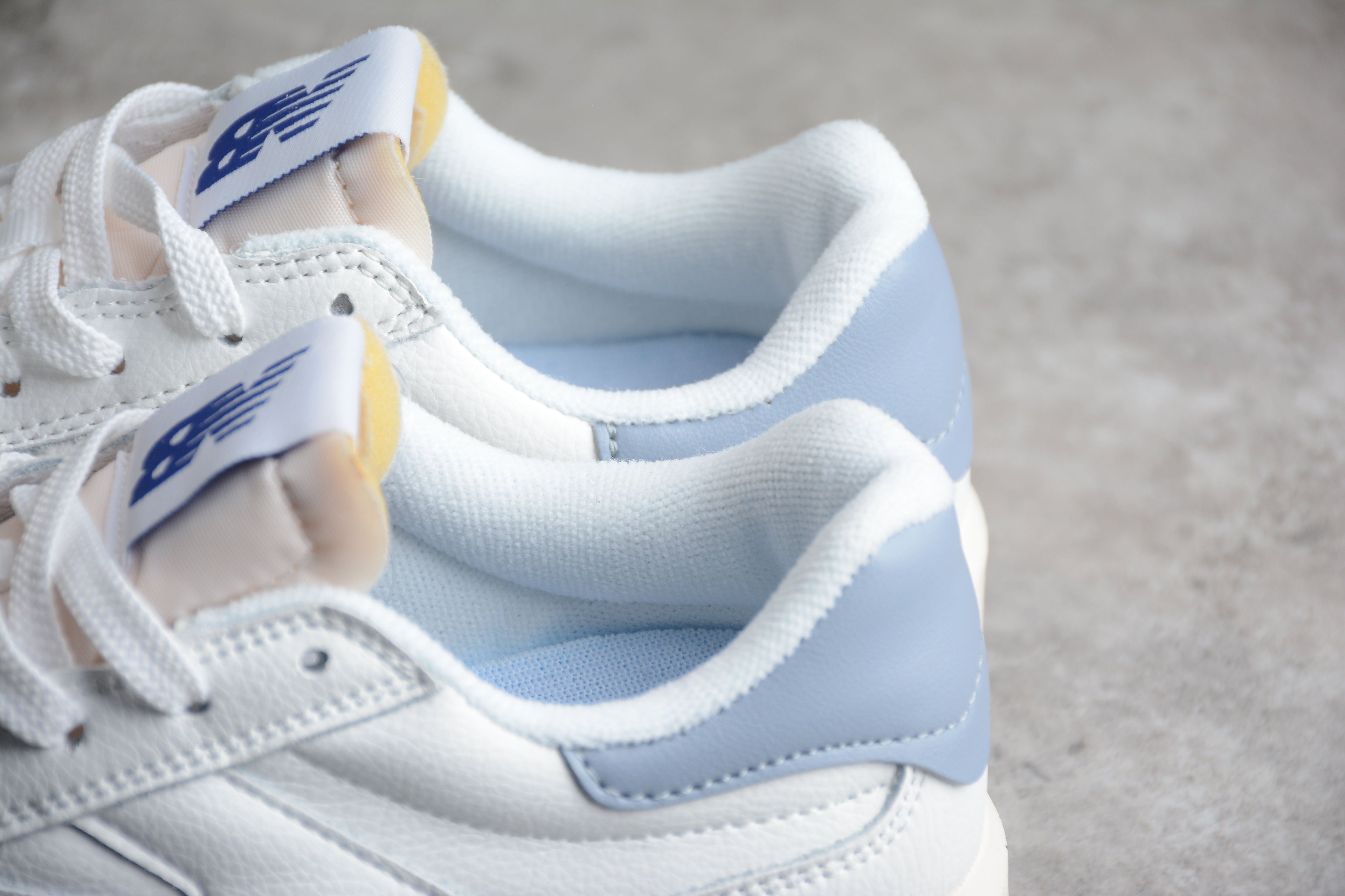 New Balance 302 White / Blue