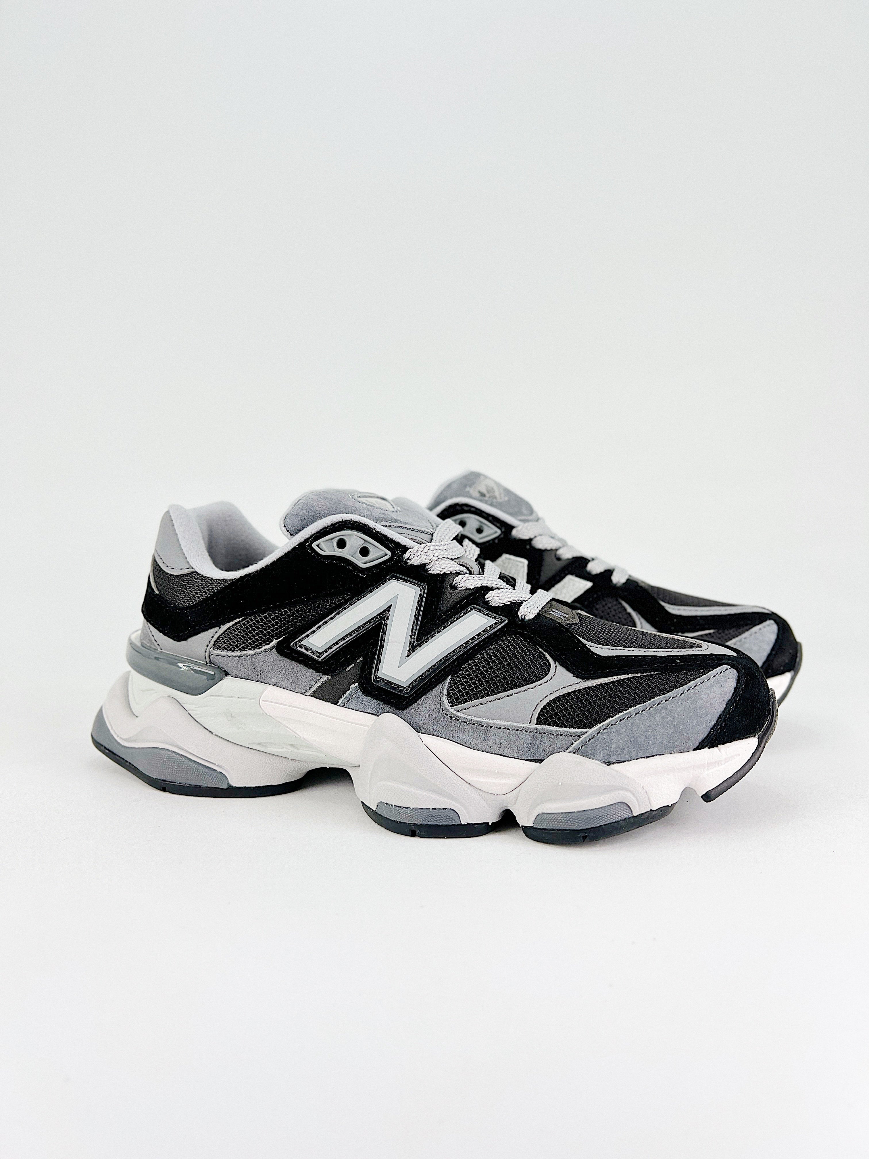 New Balance 9060 Grey / Black