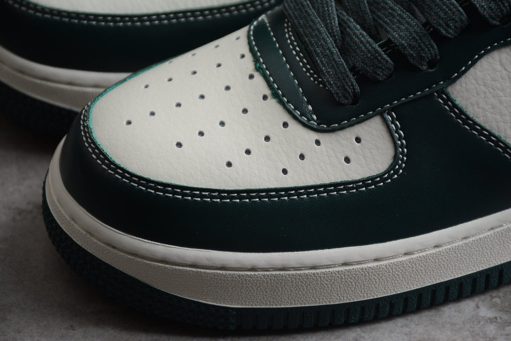 Nike Air Force One White / Dark Green