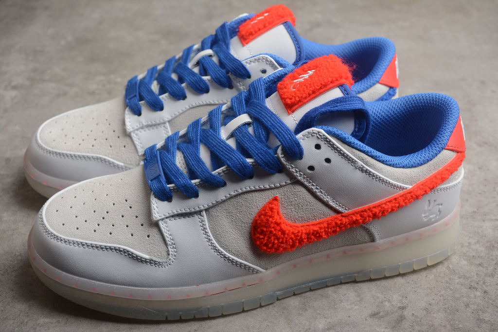 Nike Dunk Low  SB White / Crimson / Varsity Royal