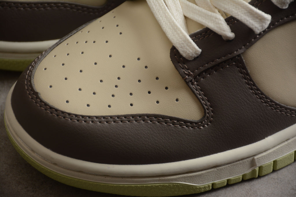 Nike Dunk Low SB Milk Tea