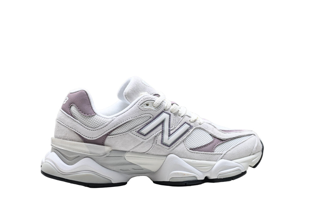 New Balance 9060 White / Pink