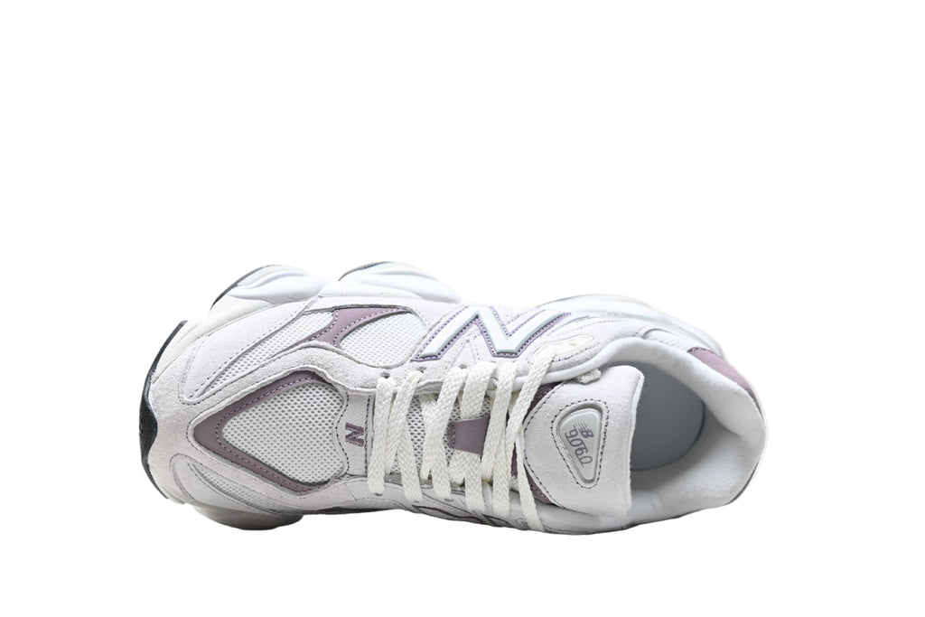 New Balance 9060 White / Pink