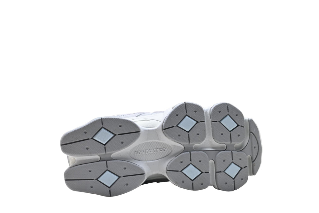 New Balance 9060 Grey